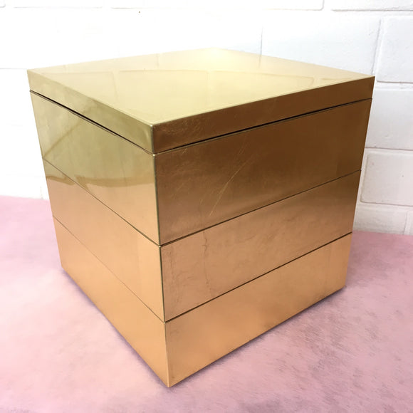 6.5 inch square, three-tiered box, total gold leaf, inner red gold [00800909]